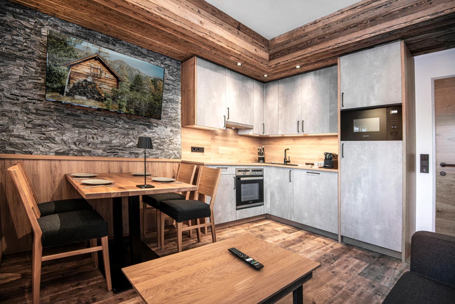 Alpinspa Zur Post - Bergbahn Von 16 Mai Bis November 2025 Inklusive Bad Gastein Dış mekan fotoğraf